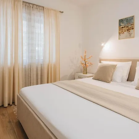 App Ana Apartment Porec